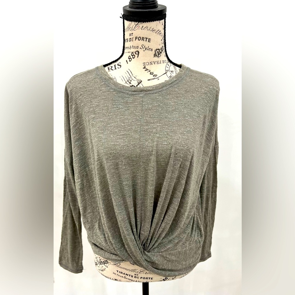 Small top with plead on bottom size small